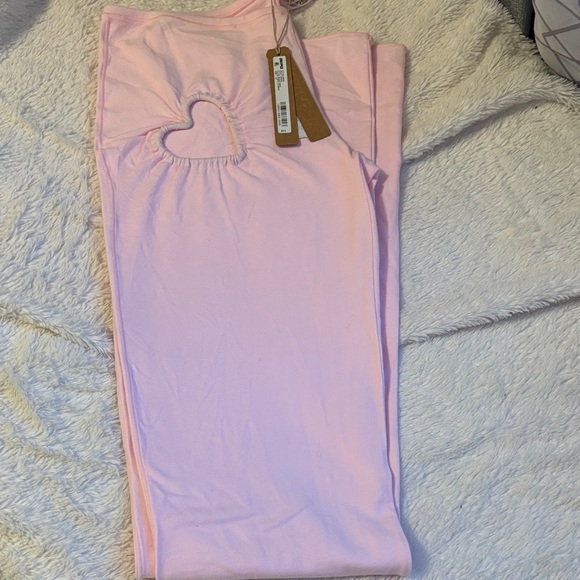 SKIMS Pants - SKIMS🩷 Light Pink Heart Cut Out Leggings